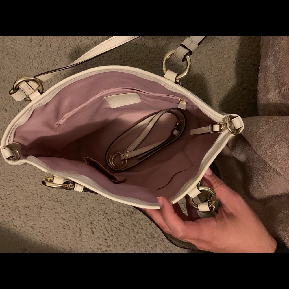 Coach purse - Picture 4 of 6
